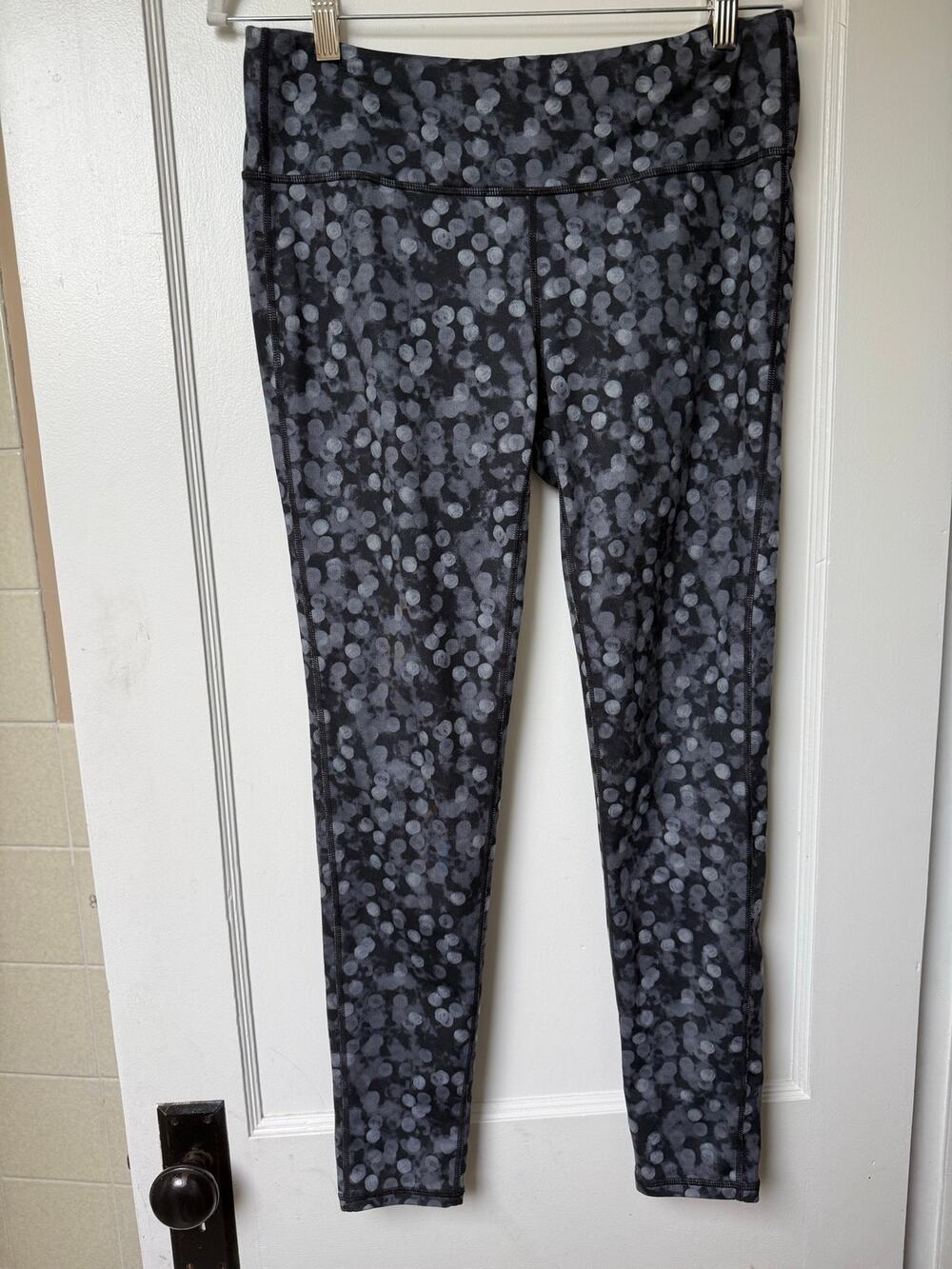 Athleta Chaturanga Tight Leggings Womens Size Large Black Gray Polka Dot Yoga